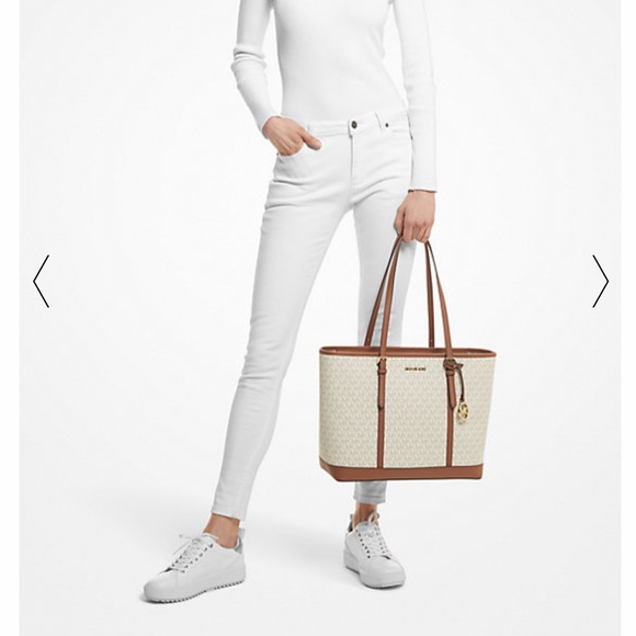 MICHAEL KORS
Jet Set Travel Large Logo Tote Shoulder Bag
COLOR VANILLA 
NWT - Picture 4 of 16